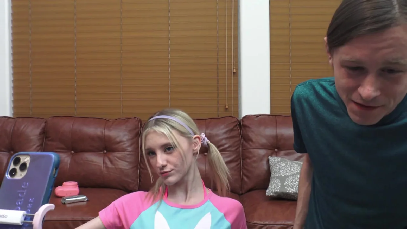 Boy-Girl Cam Show With Melody Marks